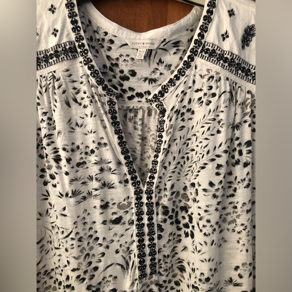 Bundle of Two (2) Lucky Brand Plus Size Tops, 3X - Picture 4 of 14